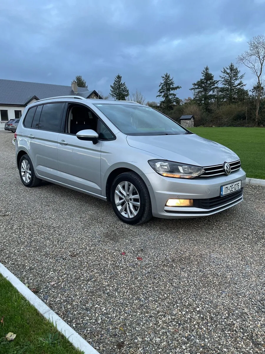 2017 Volkswagen Touran - Image 3