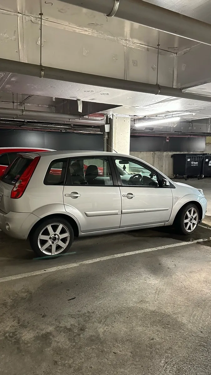 2008 Silver Ford Fiesta - Image 1
