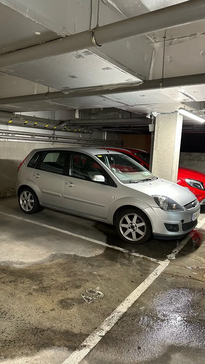 2008 Silver Ford Fiesta - Image 2