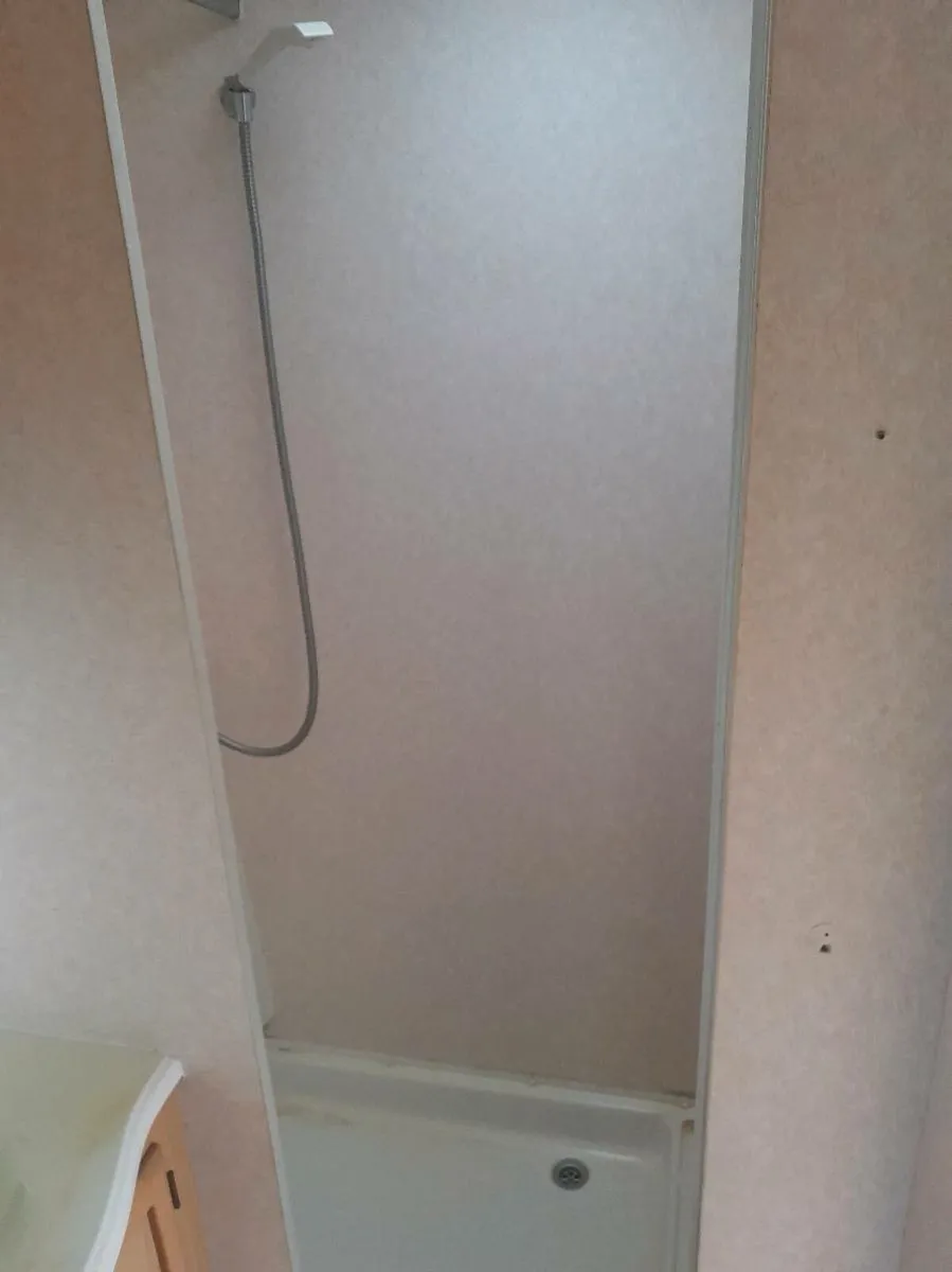 Caravan - Image 1