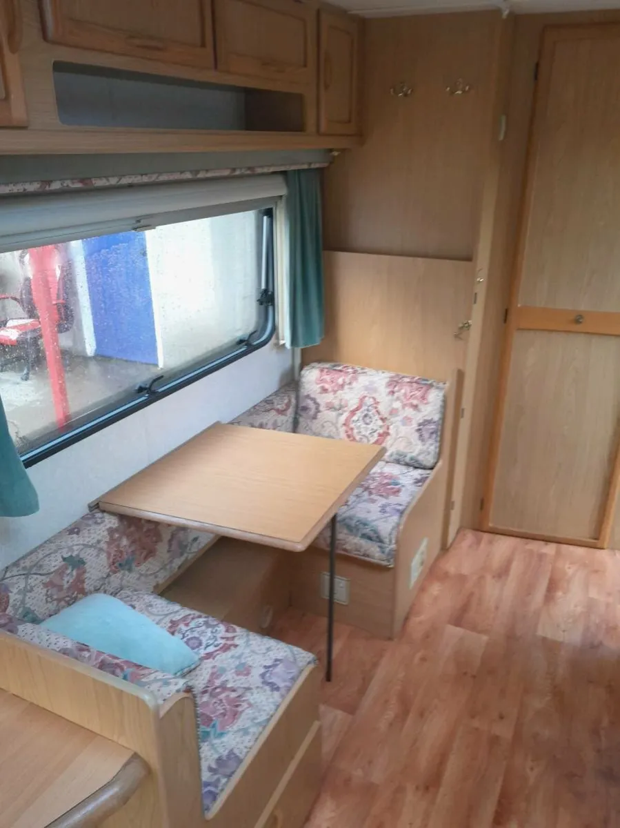Caravan - Image 2