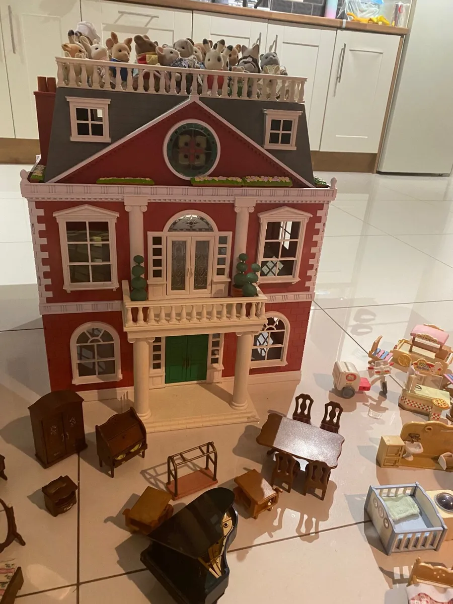 Sylvanian Families Hotel - Image 1