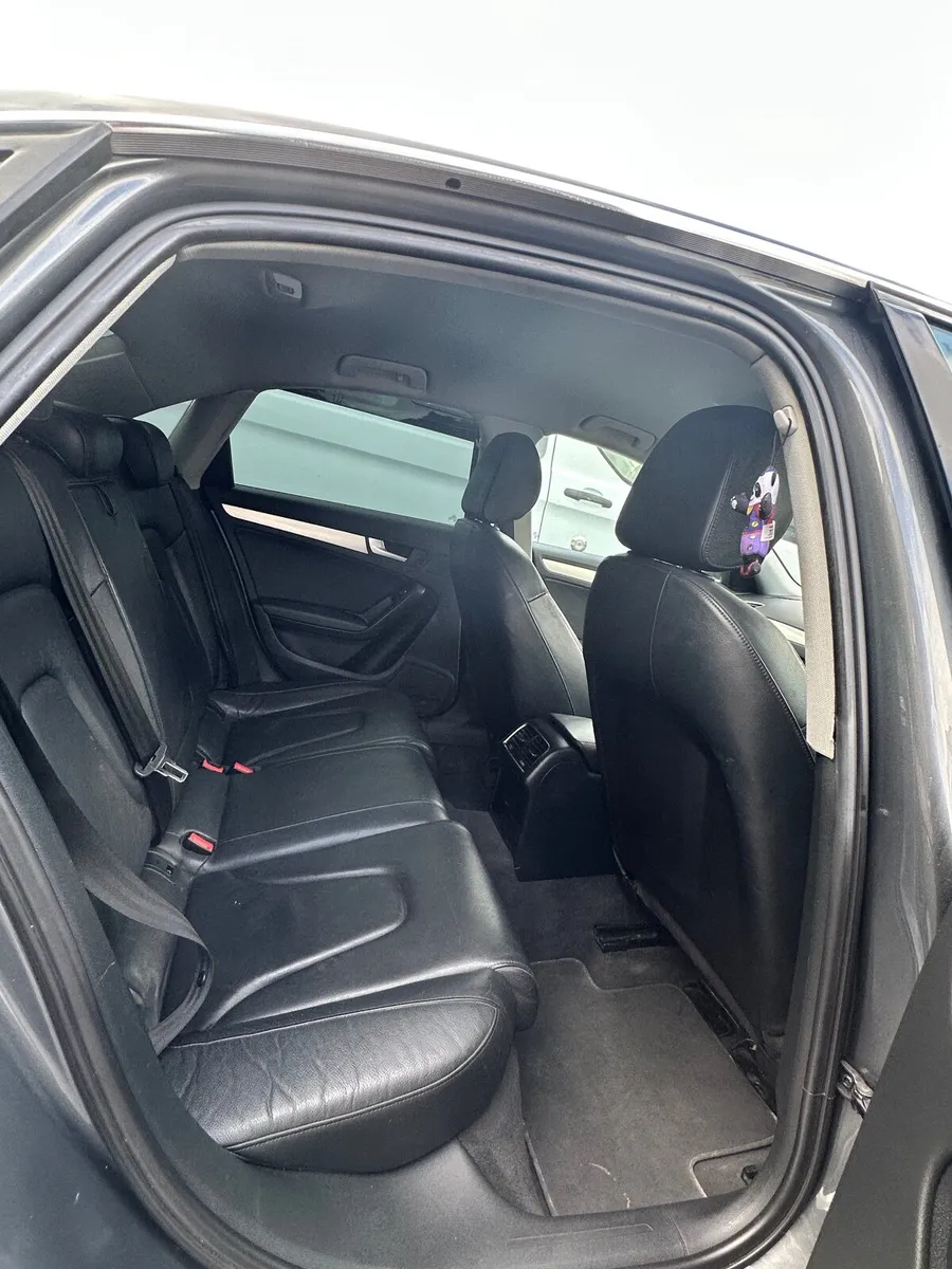 Audi A4 2013 - Image 2