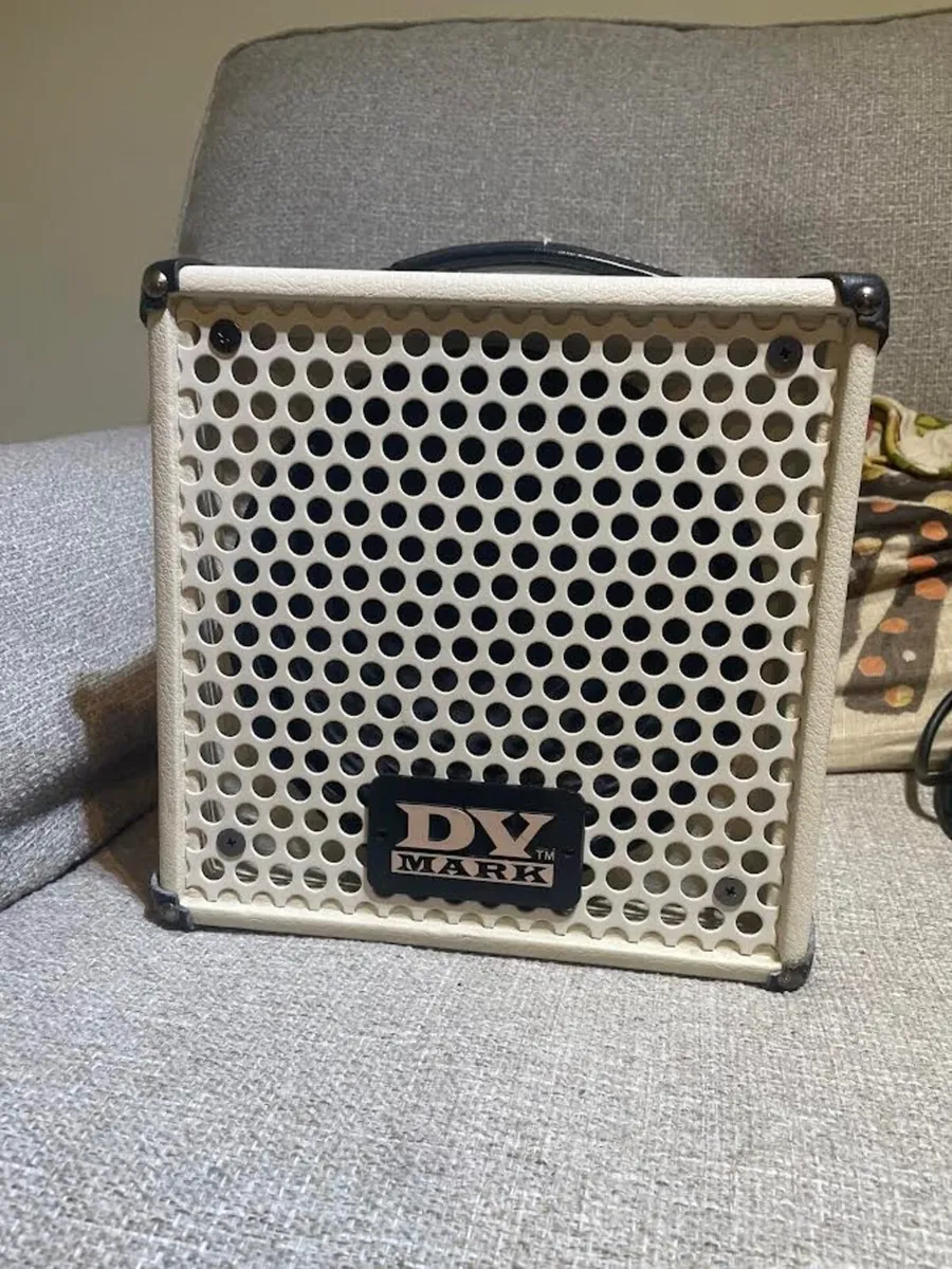 Guitar amp - Image 1