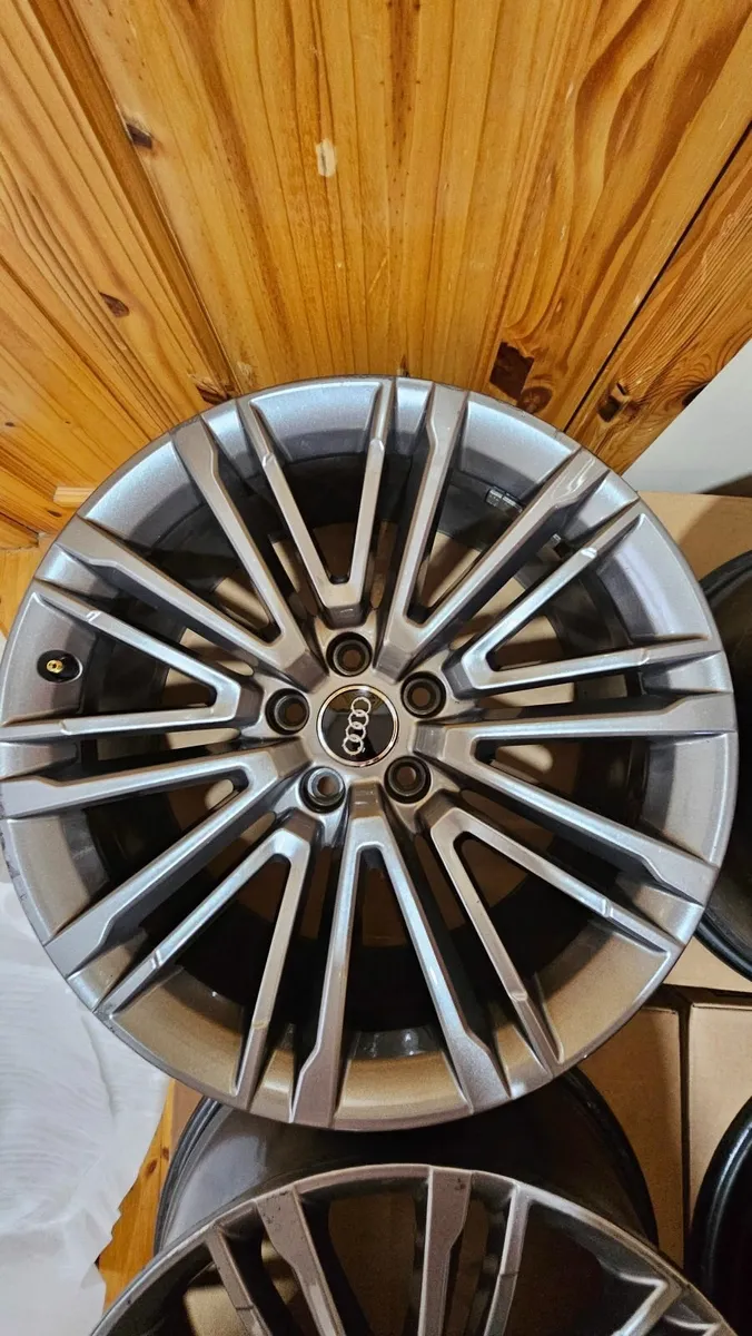 Audi OEM Alloys 19" - Image 3