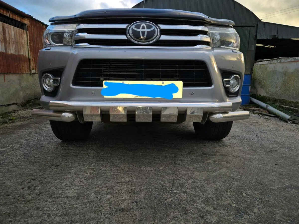 Toyota Hilux Spoiler Bar - Image 3