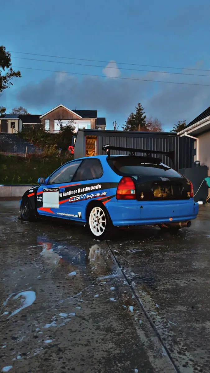 Honda Civic 2000 - Image 1