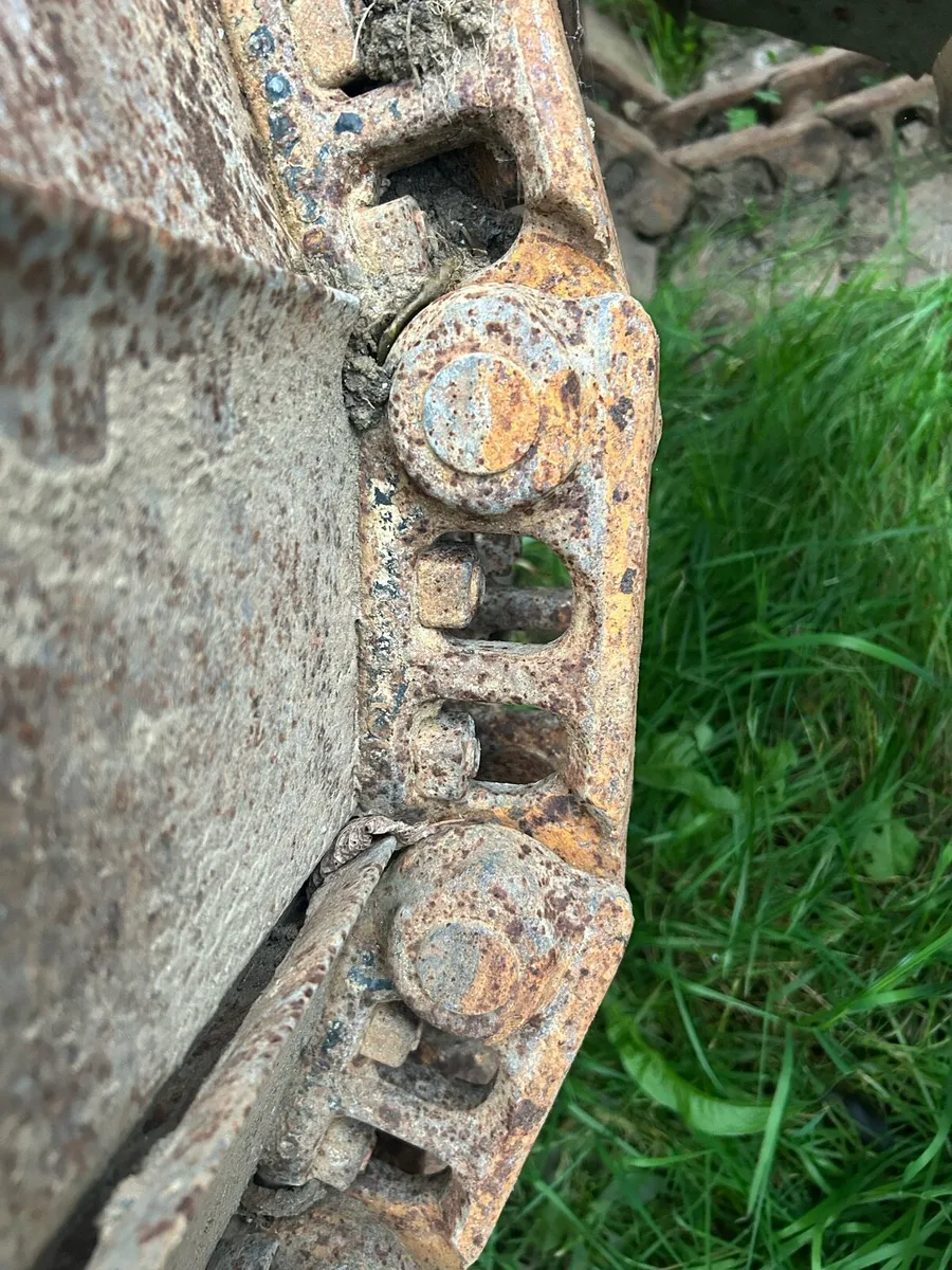 28inch pads and chains - Image 4
