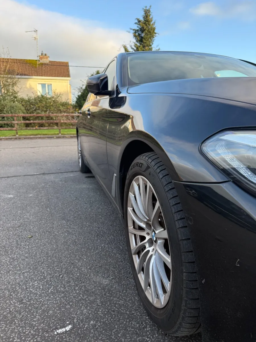 BMW 5-Series 2022 - Image 4
