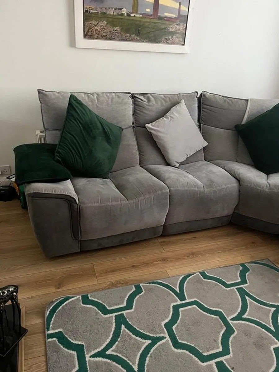 Corner Settee - Image 3