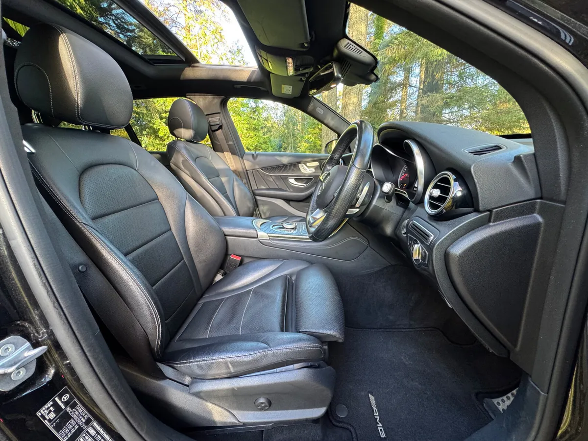 GLC220 AMG PREMIUM 4-MATIC - Image 4