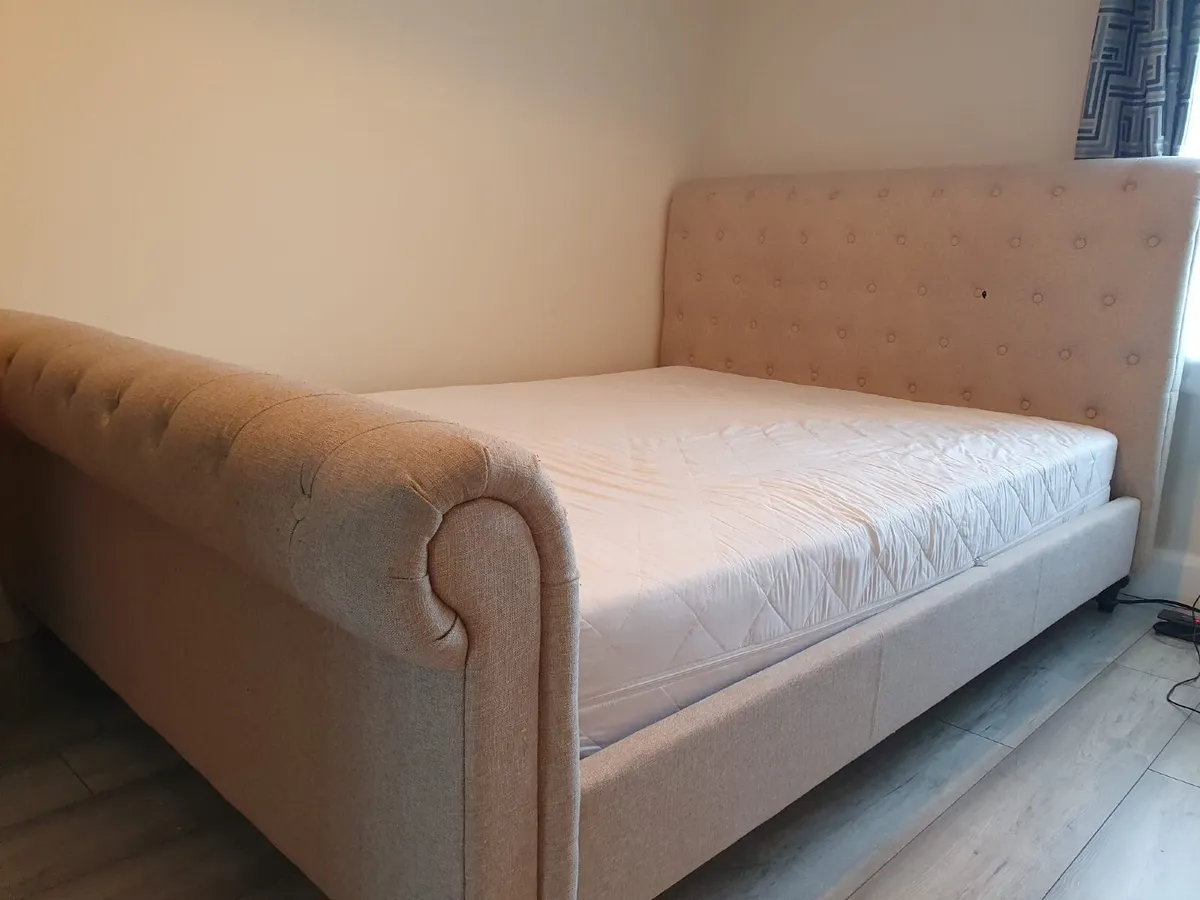Bed - Image 1