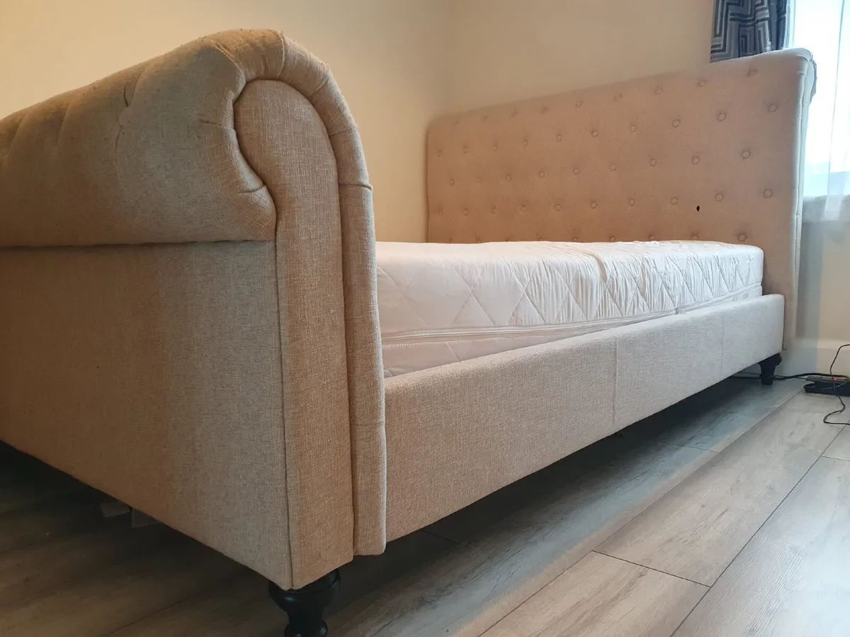 Bed - Image 4