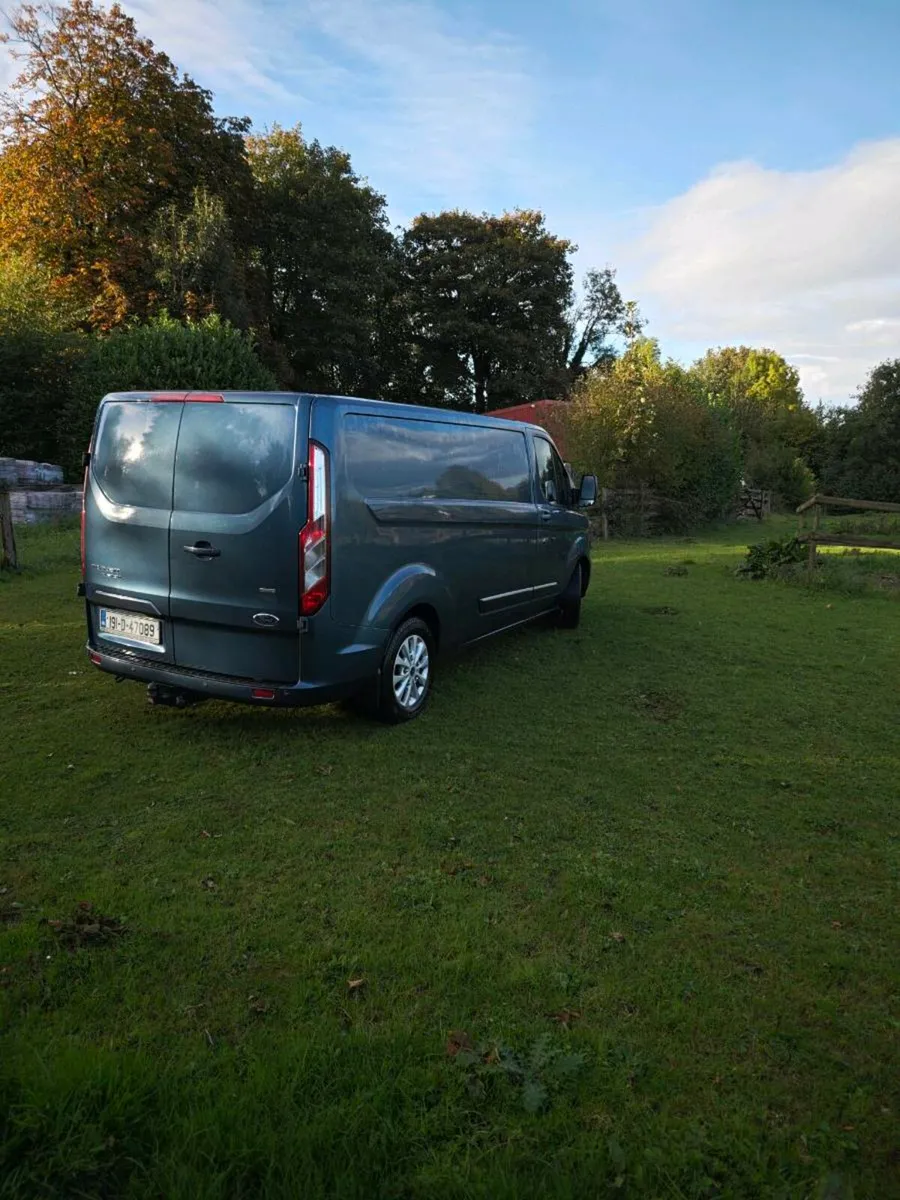 Ford Transit Custom Limited Auto - Image 3