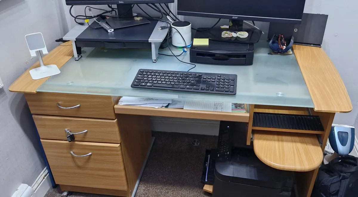 Desk with 3 drawer Pedestal, 2 x pull out shelves