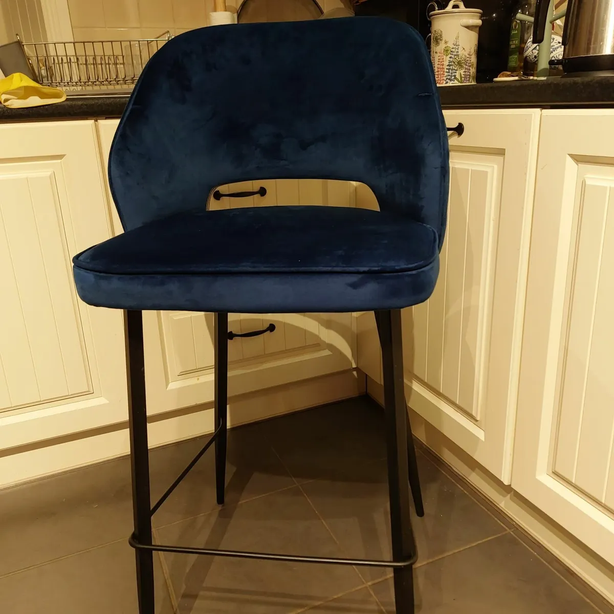 High stool - Image 1