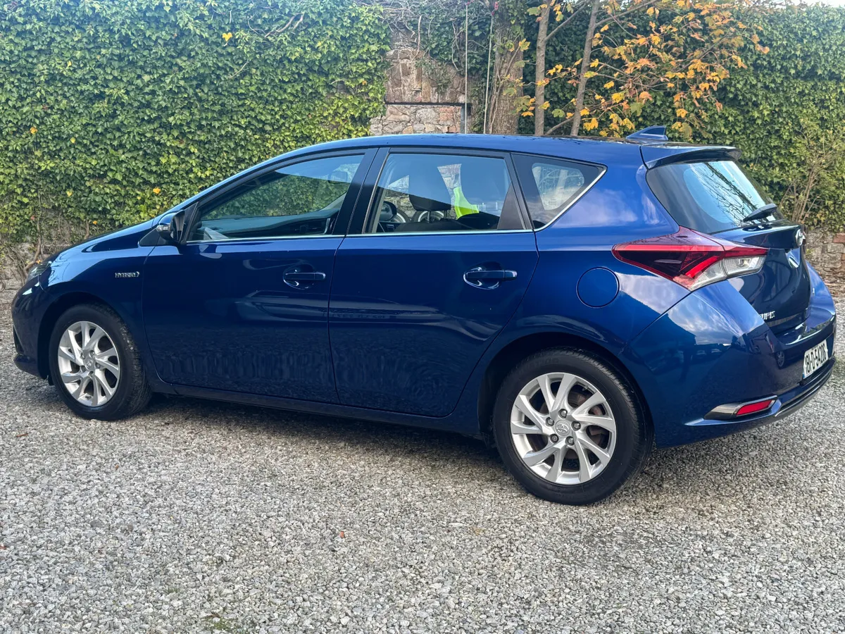 2018 Toyota Auris 1.8 Hybrid - Image 4