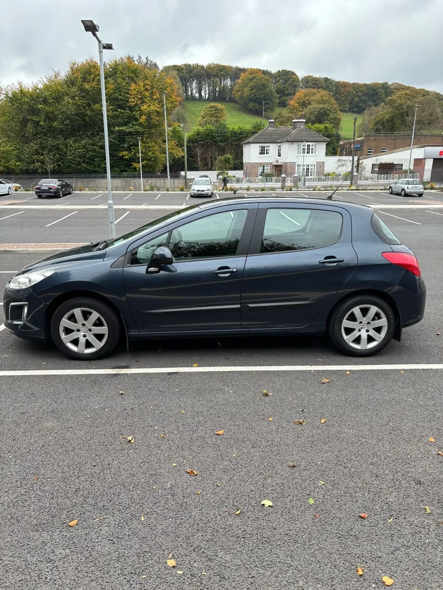 Peugeot 308 Test 10/26 - Image 4