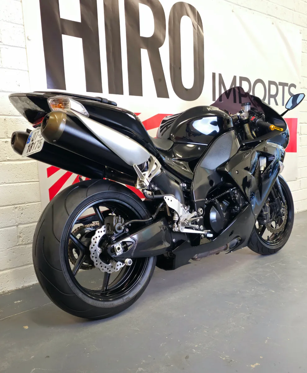 2007 Kawasaki ZX10R - Image 3