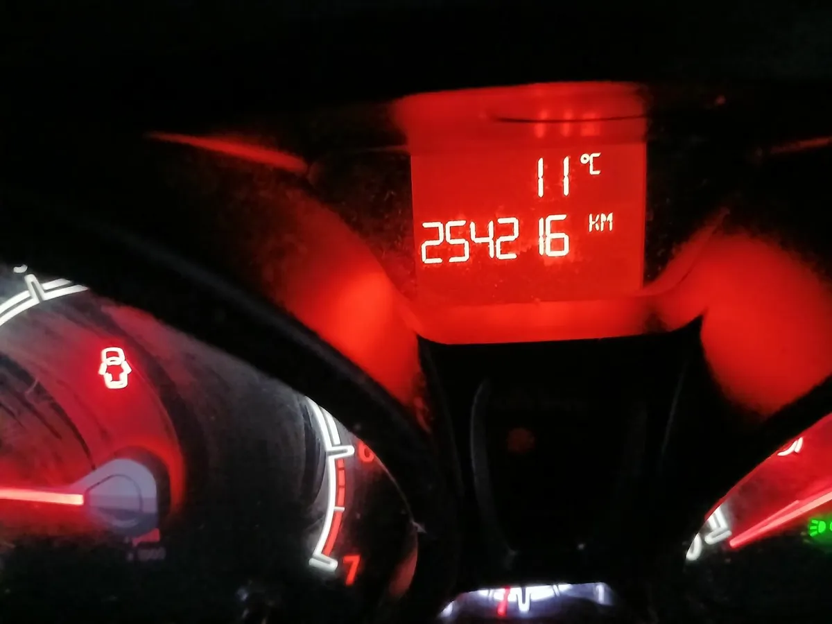 Ford Fiesta 2011 - Image 4