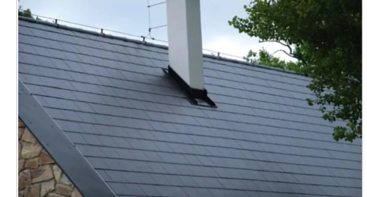 Slates and ridge tiles - Image 1