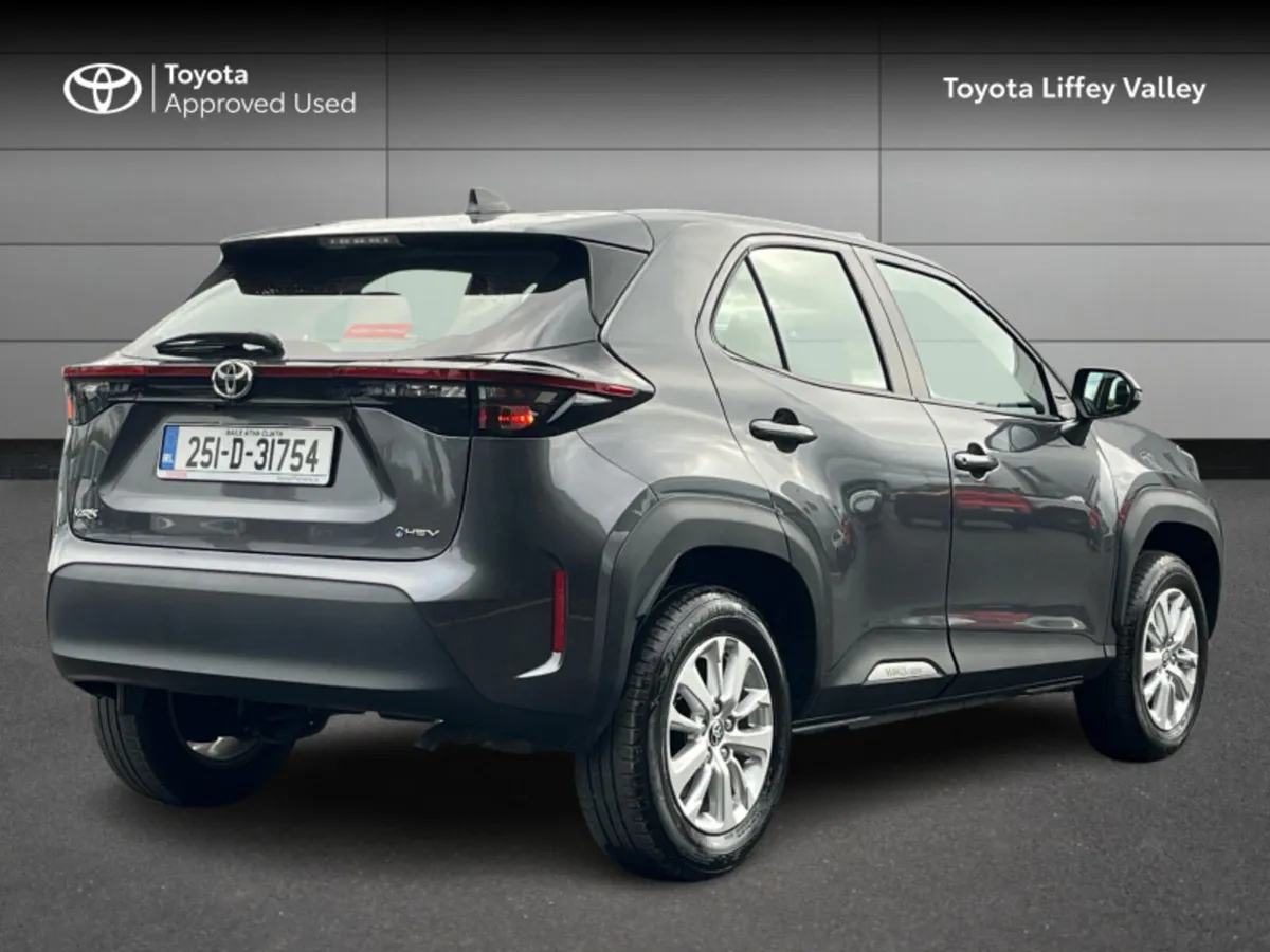Toyota Yaris Cross YARIS CROSS LUNA - Image 2