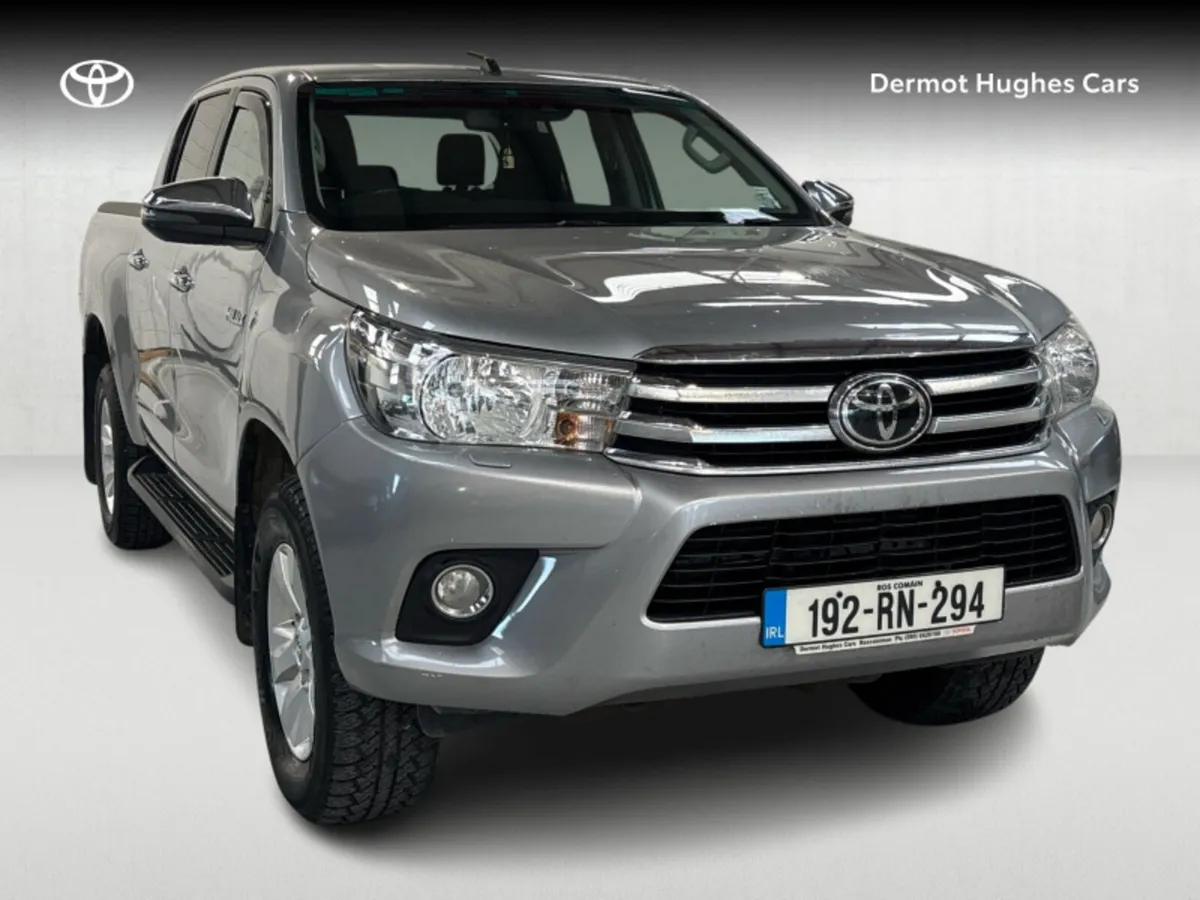 Toyota Hilux DOUBLE CAB SR5 AUT0 - Image 1