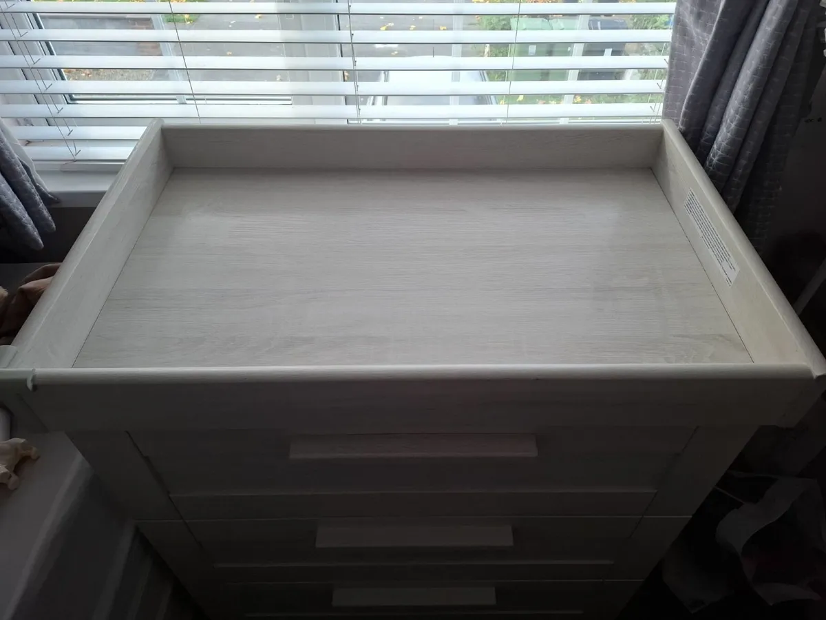 Baby changing unit - Image 3