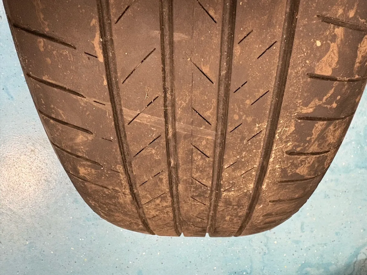 Bridgestone 19” tyres - Image 4