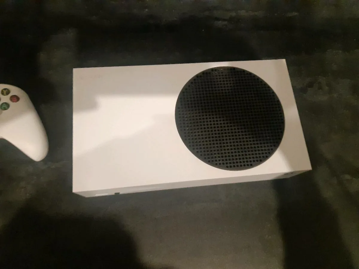 X-Box Series S - Image 2
