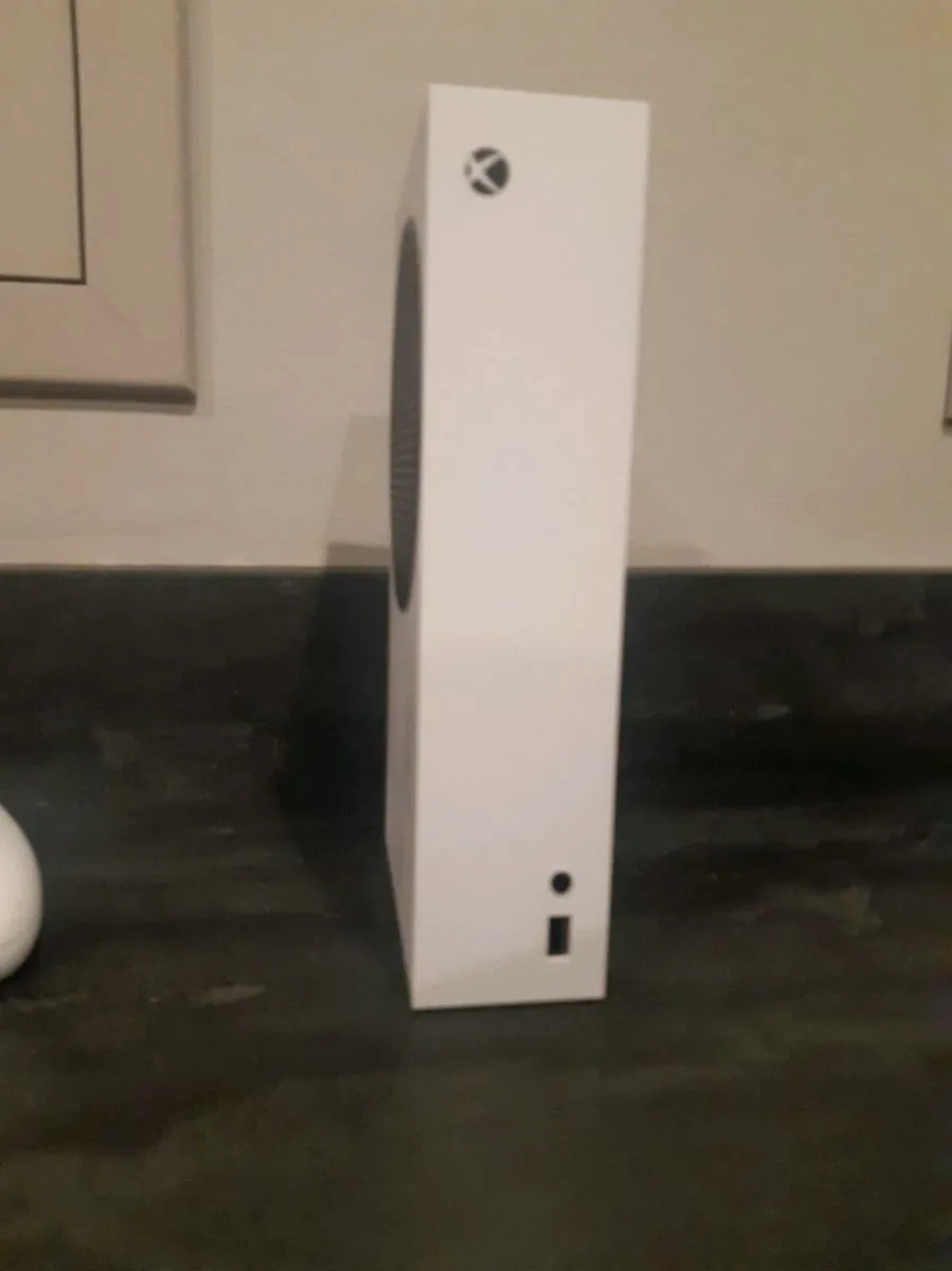 X-Box Series S - Image 3