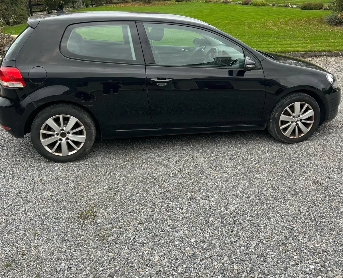 Volkswagen Golf - Image 1