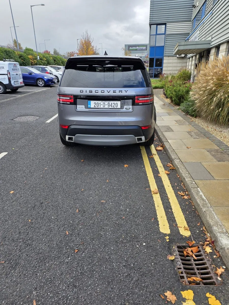201 Land Rover discovery HSE (HI Spec ) - Image 2