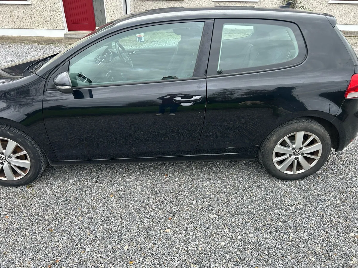 Volkswagen Golf - Image 4
