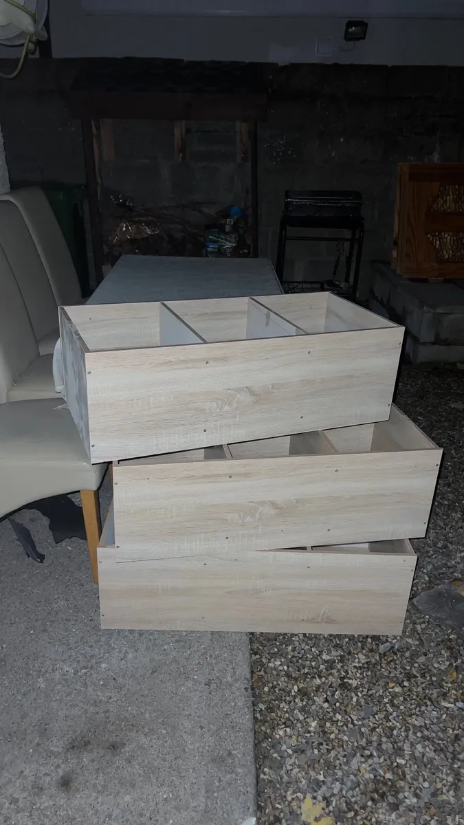 Shelves - Image 2