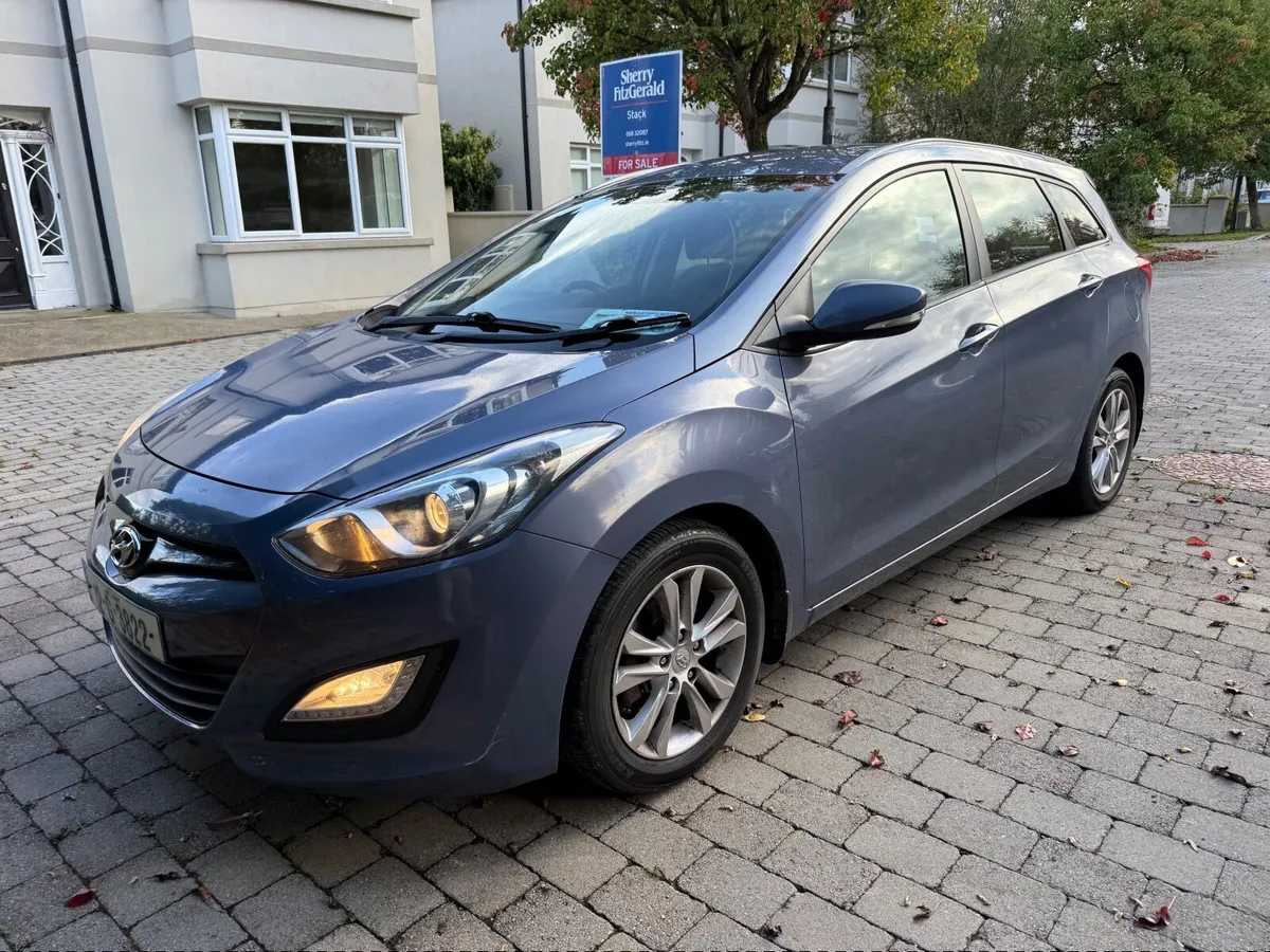 Hyundai i30 2012 Diesel NCT & Tax Elite Plus - Image 3