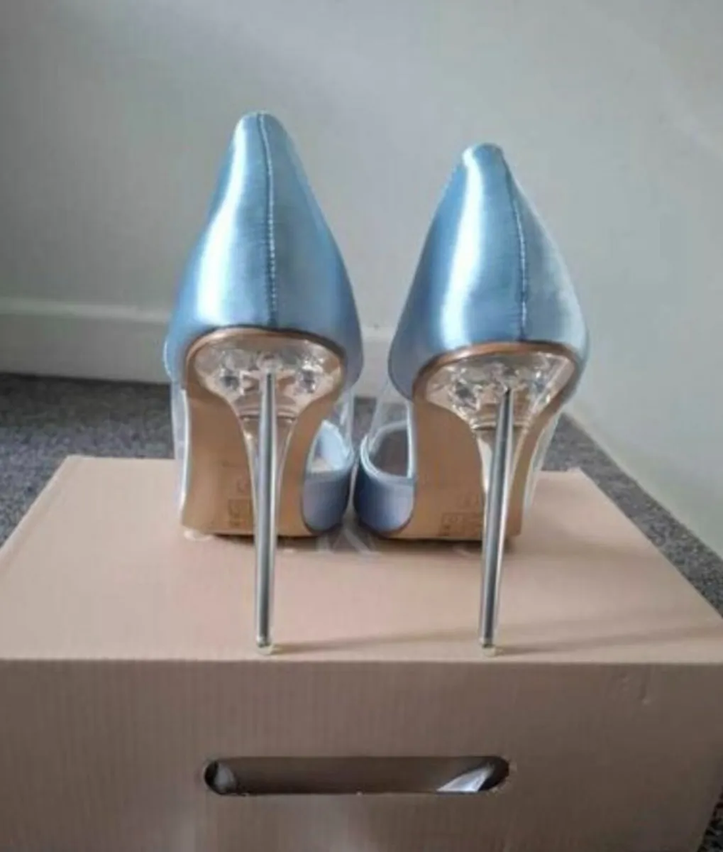 Women's shoes - Image 1