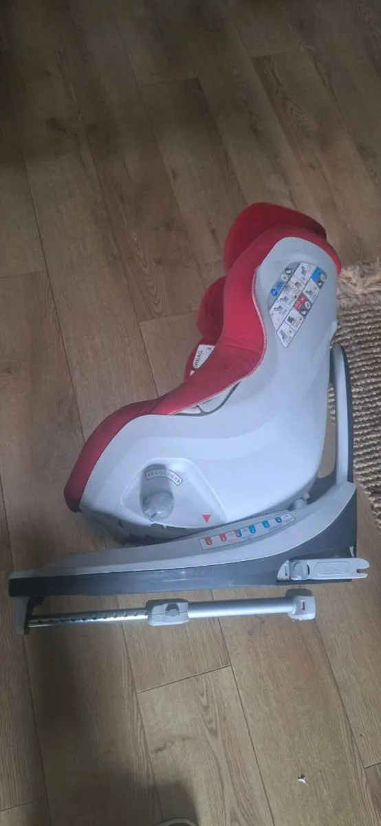 Car seat - Image 1