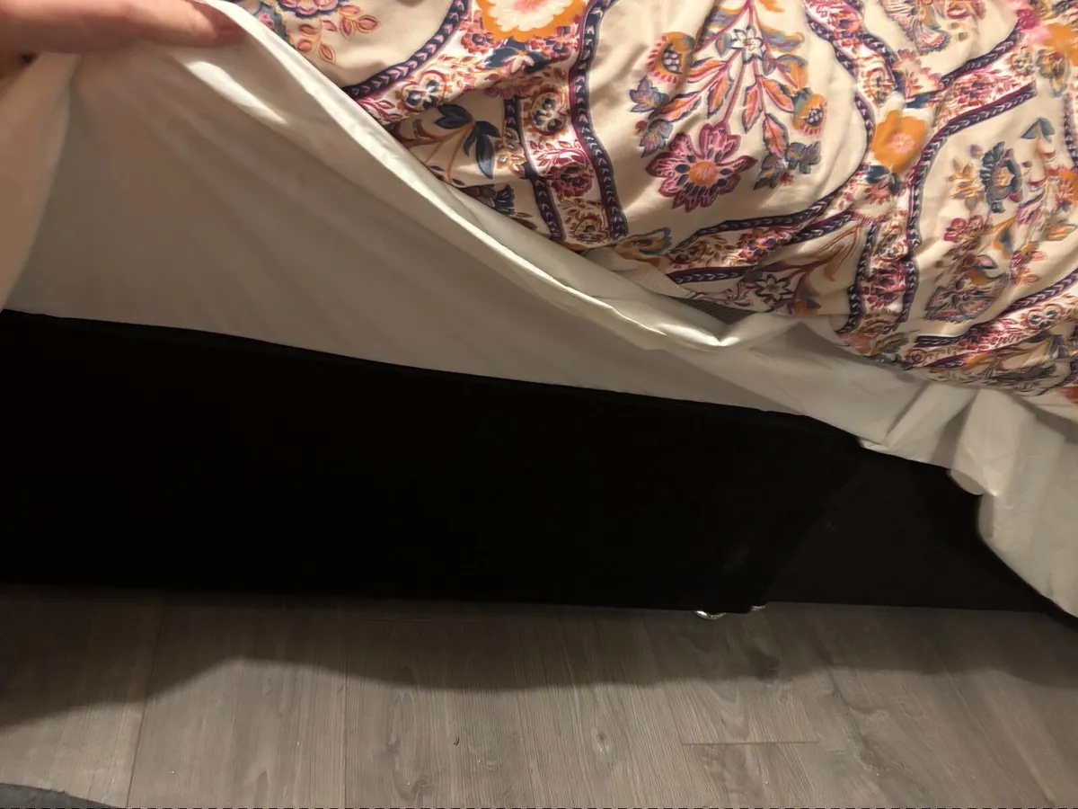Bed - Image 2
