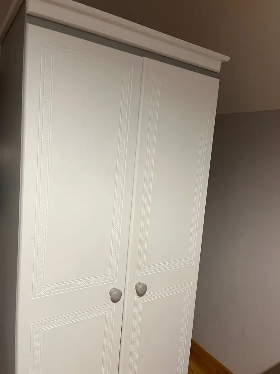 Wardrobe - Image 2