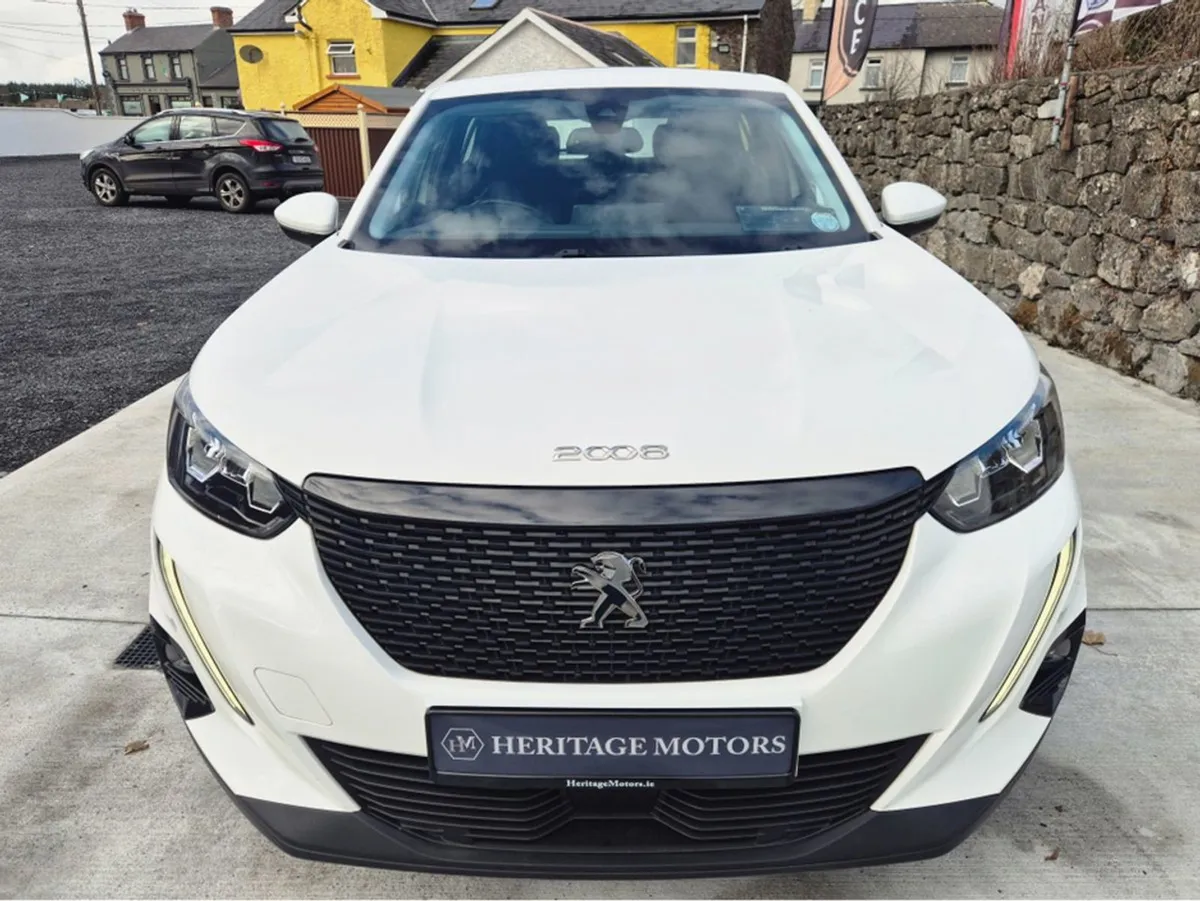 Peugeot 2008 Active 1.2 100 4DR - Image 3