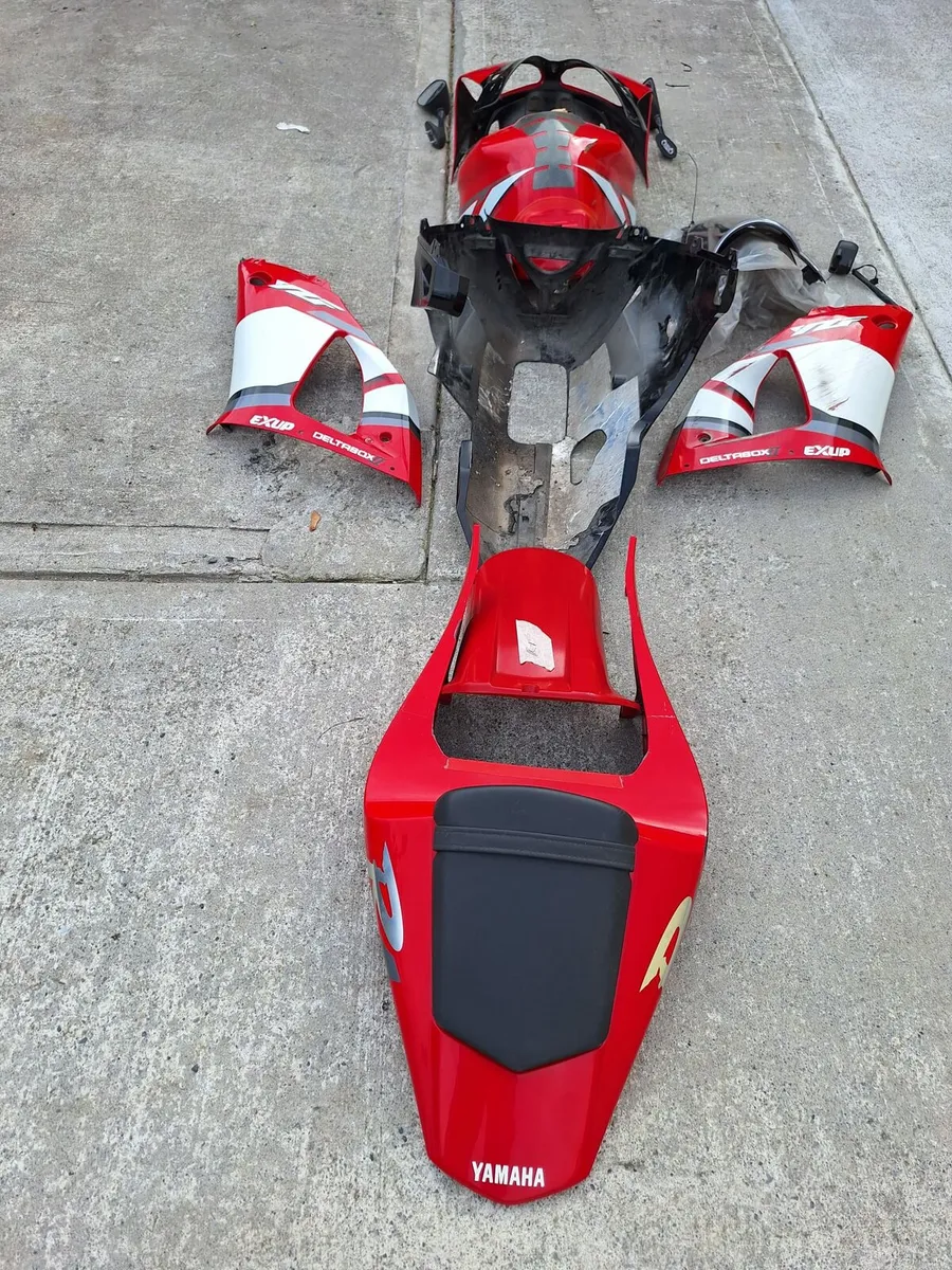 Yamaha R1 parts - Image 3