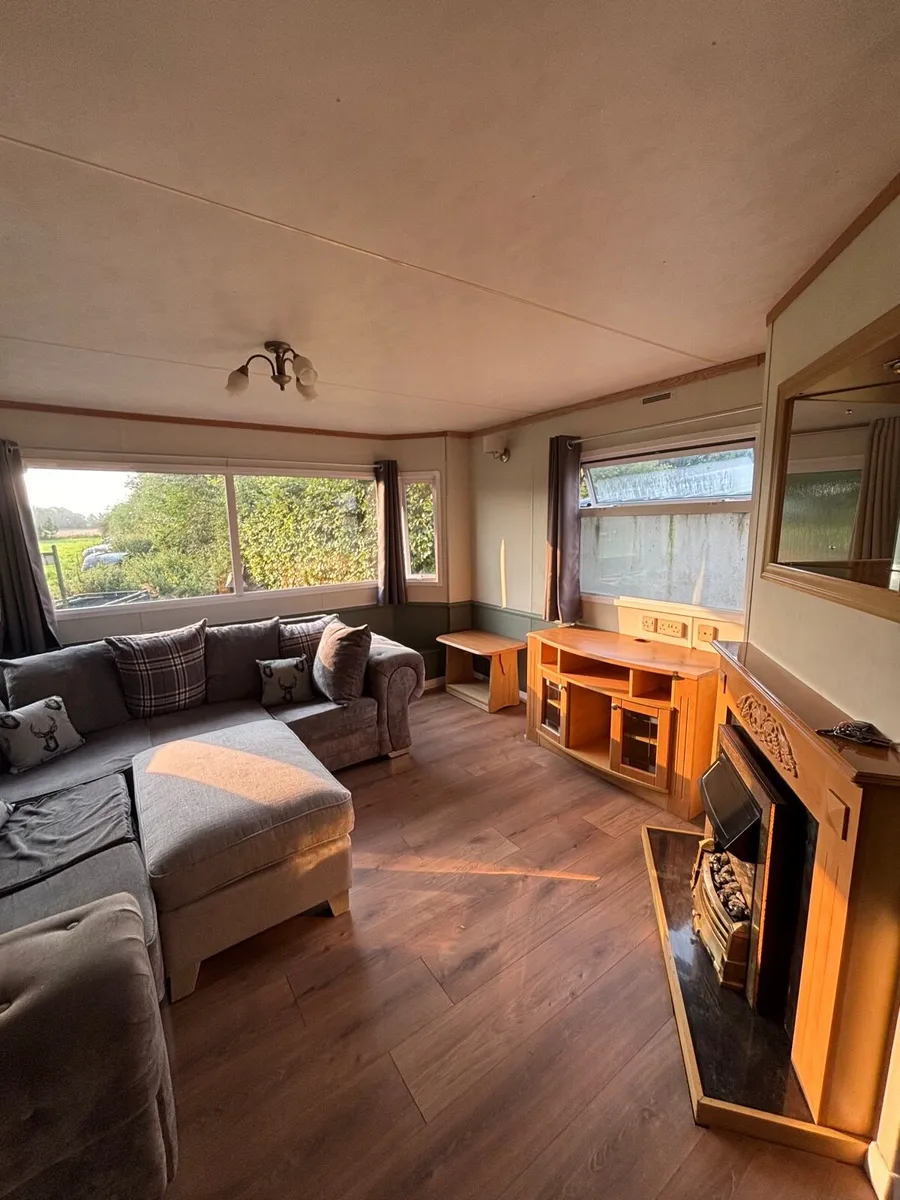 Mobile home - Image 1