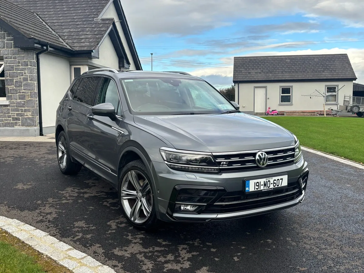 Volkswagen Tiguan R line Allspace - Image 2