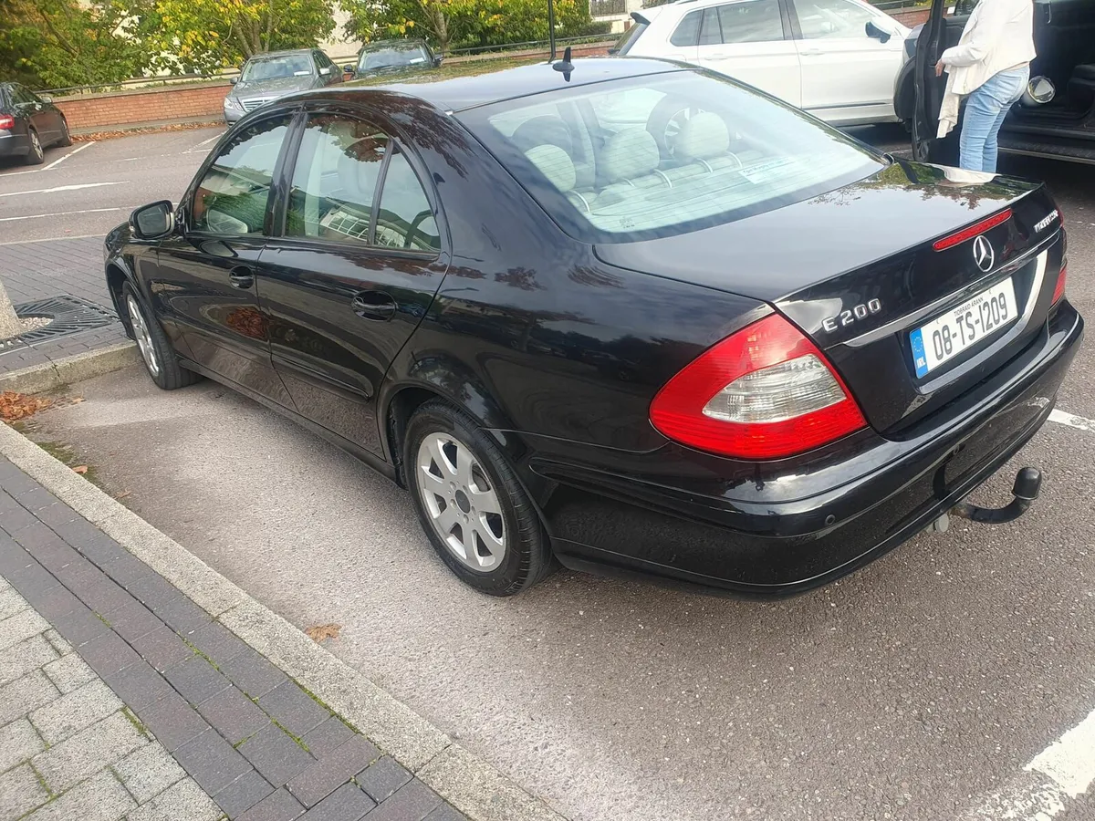 2008 MERCEDES E200 AUTOMATIC PETROL - Image 2