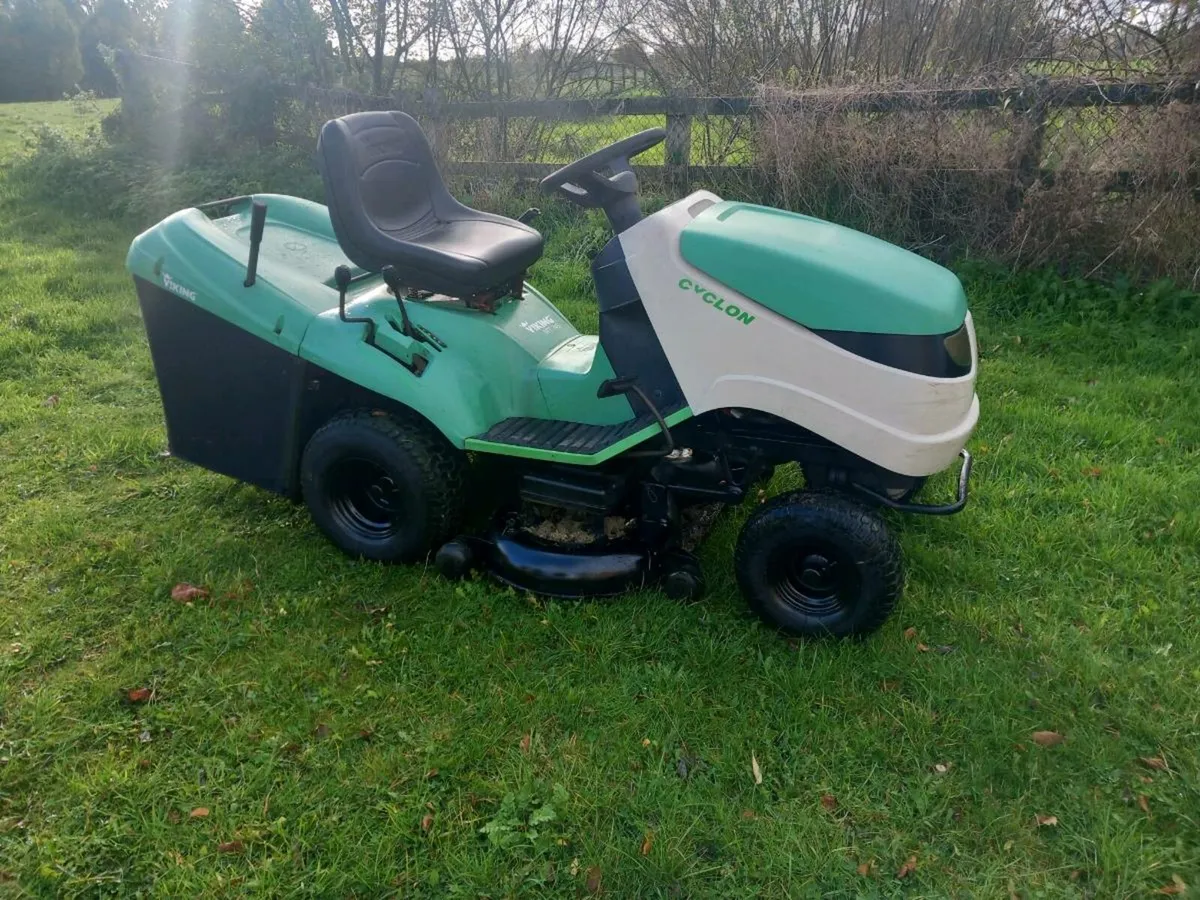 Ride on lawnmower - Image 2