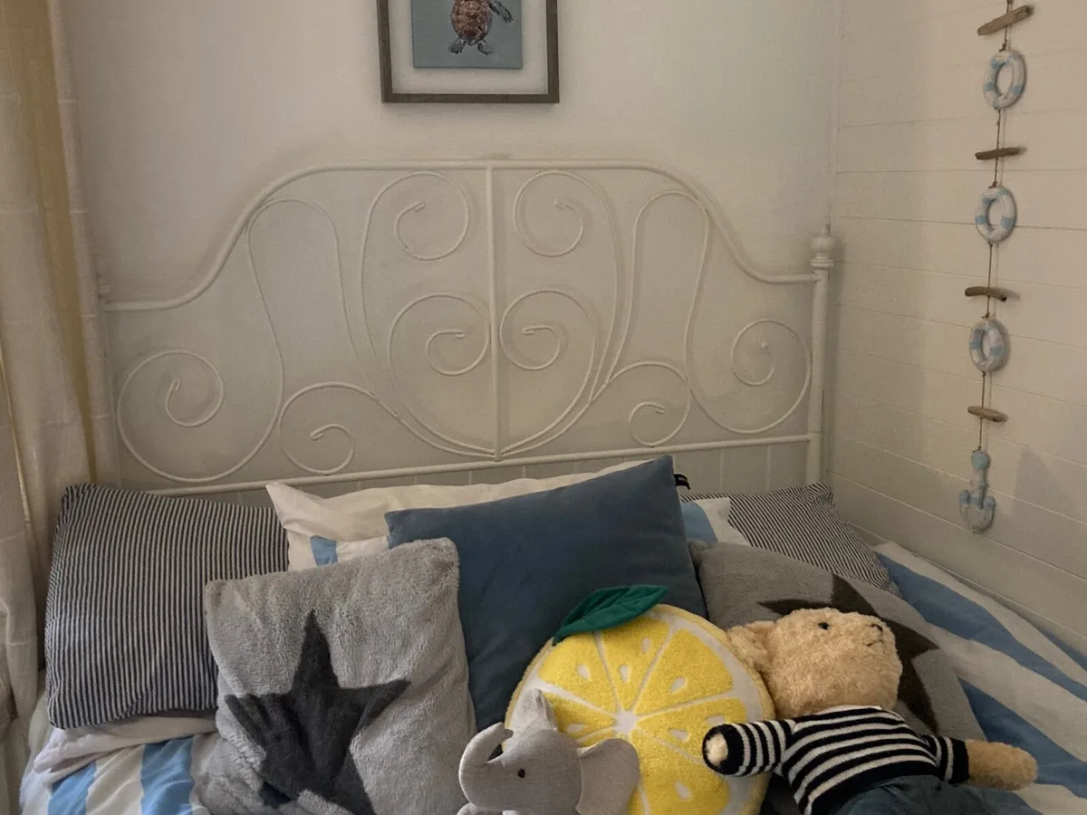 Bed - Image 1