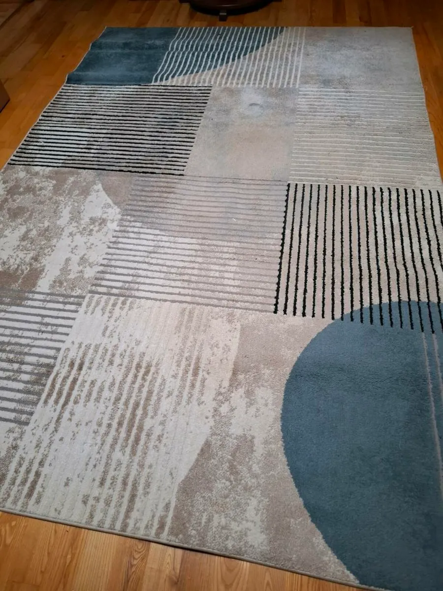 Rug - Image 1
