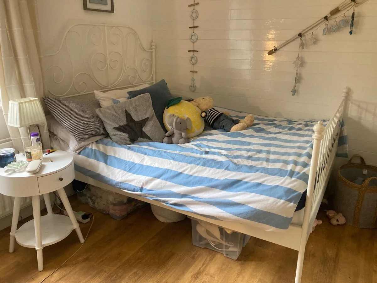 Bed - Image 4