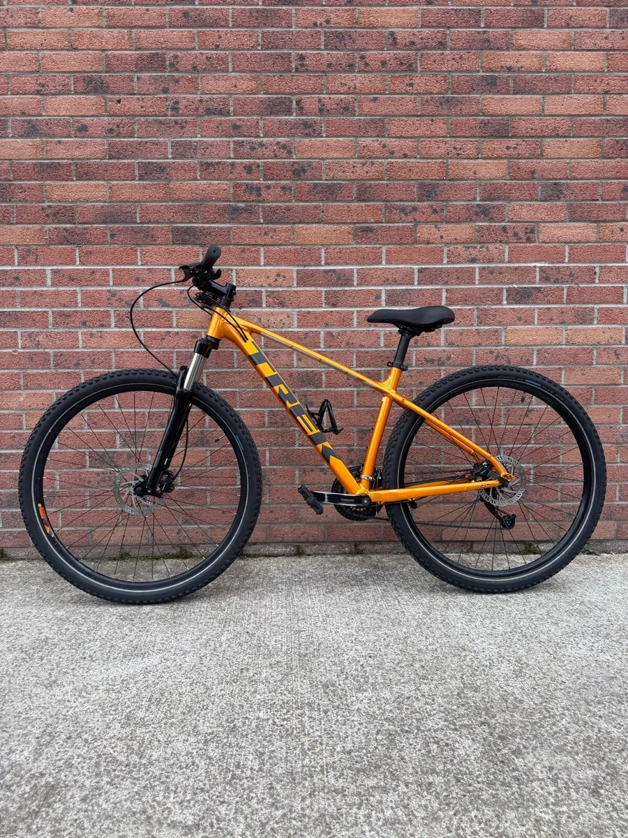 Trek Marlin 5 Mountain Bike - Image 1